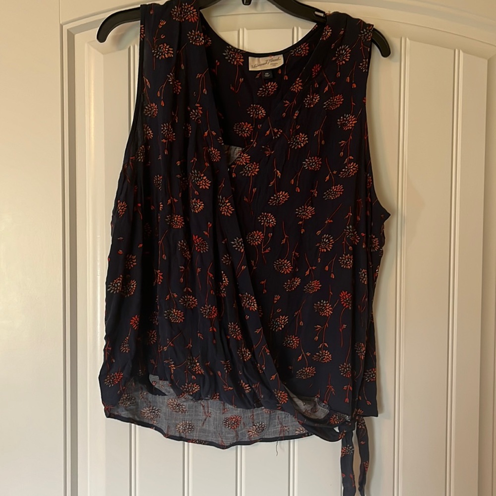Navy floral tank